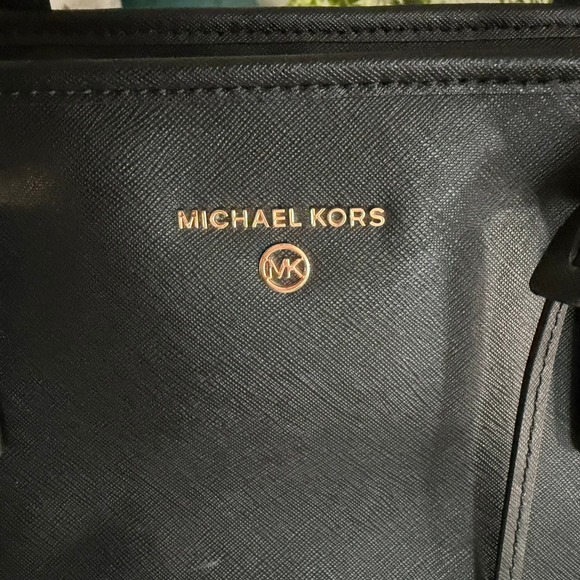 Michael Kors Jet Set Tote Black Saffiano Leather Gold Hardware - Picture 3 of 7